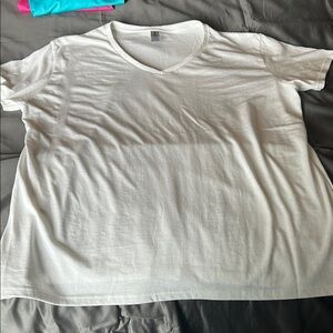 Gildan White Short Sleeve Crew Neck Tee